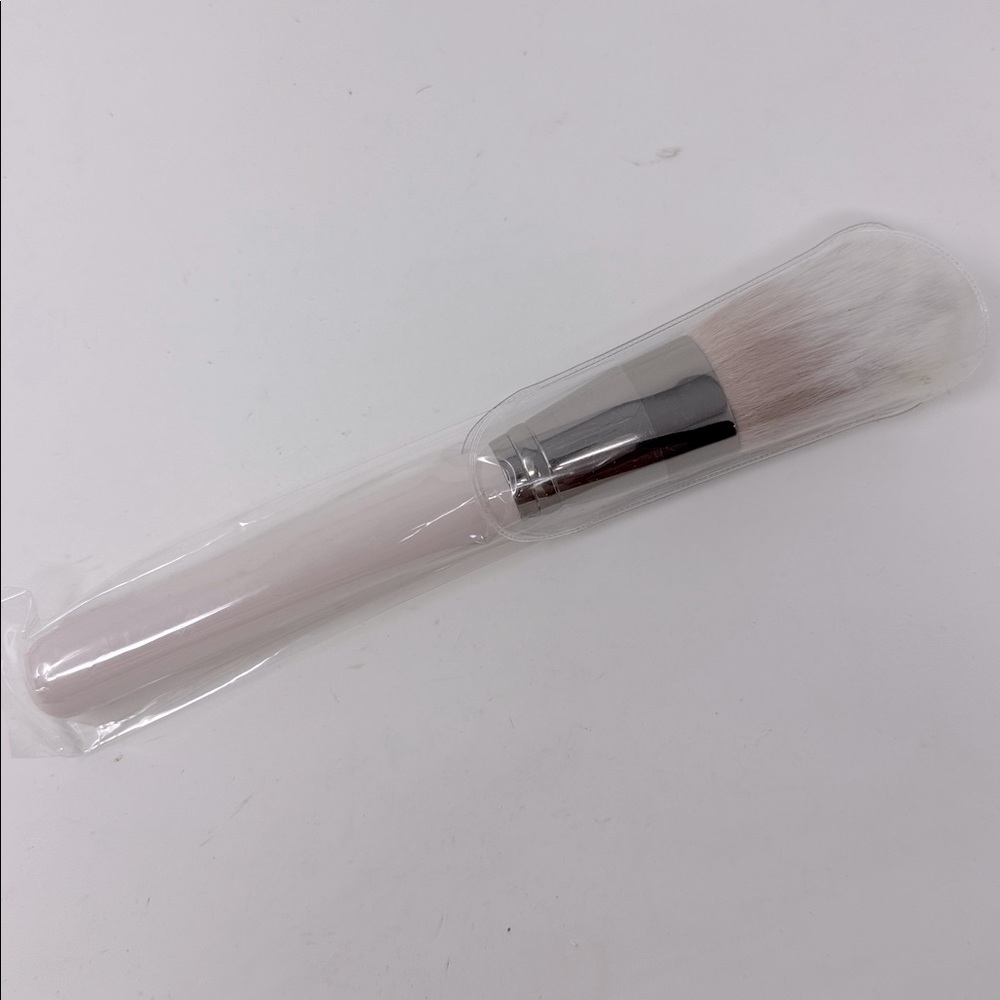 NWT ColourPop Large Face Brush F28 pink and white - Picture 4 of 4
